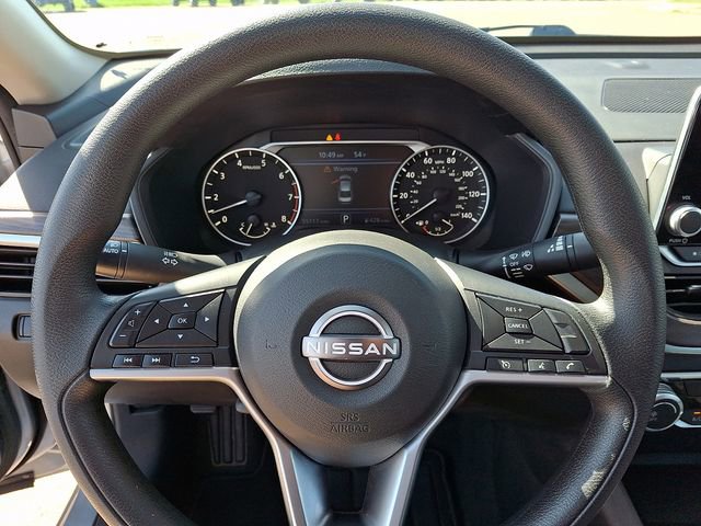 Used 2024 Nissan Altima 2.5 SV image 17