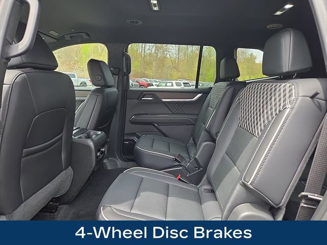 Used 2025 GMC Acadia Denali w/ LPO, Floor Liner Package AWD/4WD image 18