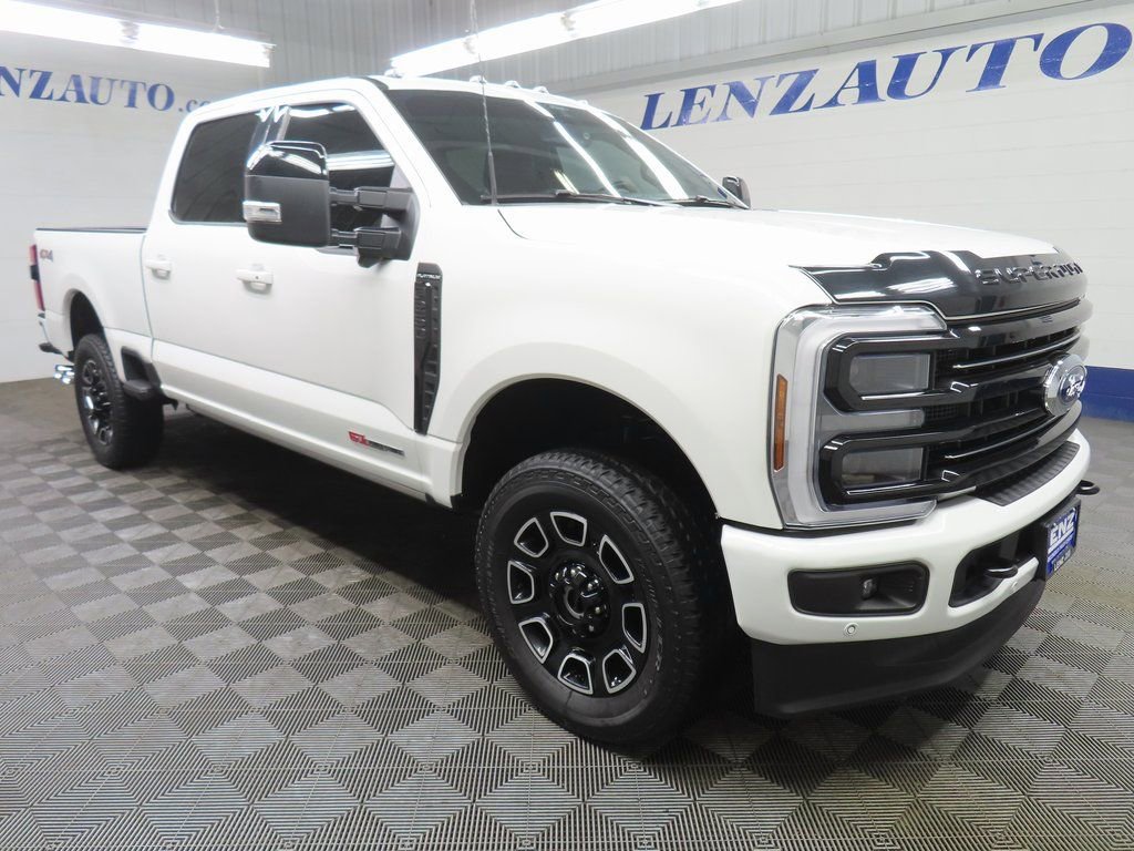 Used 2025 Ford F250 Platinum AWD/4WD image 3