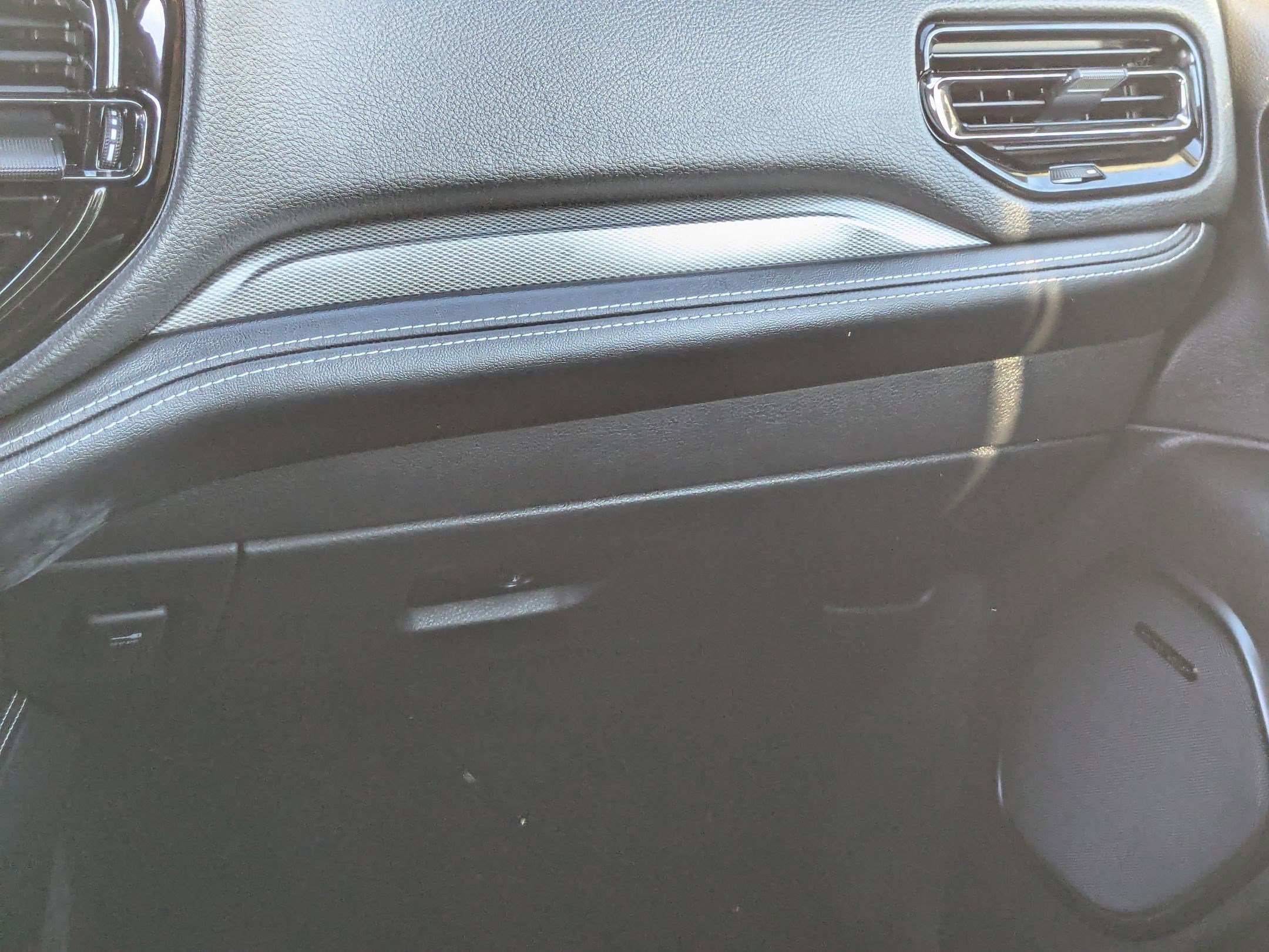 Used 2022 Dodge Durango SRT w/ Technology Group image 28