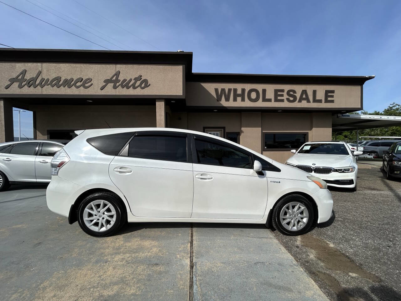 Used 2014 Toyota Prius V Three FWD image 1