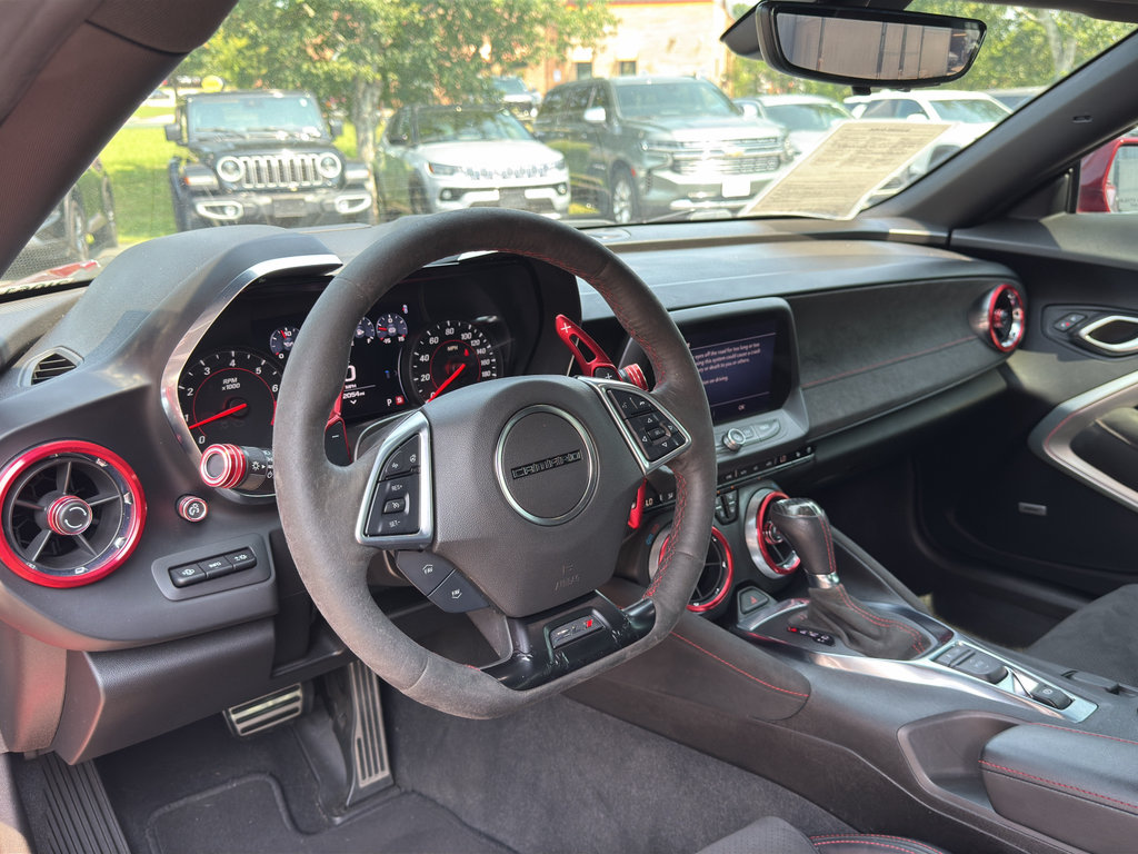 Used 2021 Chevrolet Camaro ZL1 RWD image 12