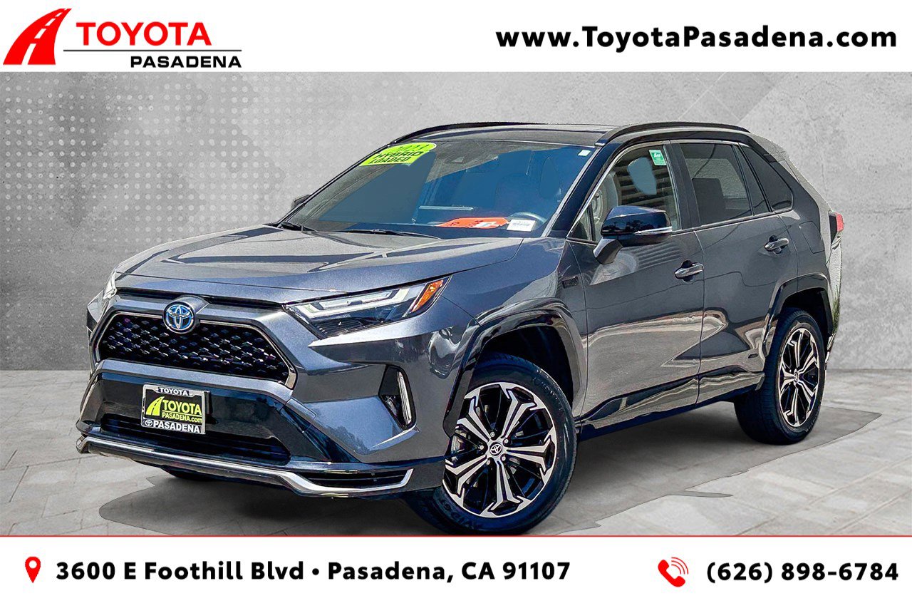 Used 2023 Toyota RAV4 XSE w/ Weather Package AWD/4WD image 1