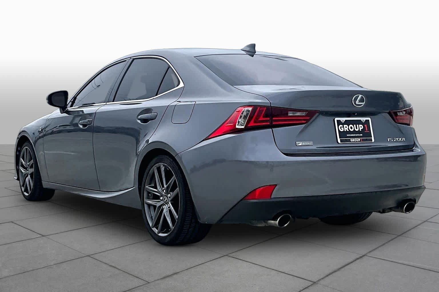 Used 2016 Lexus IS 200t w/ F Sport Package RWD image 12