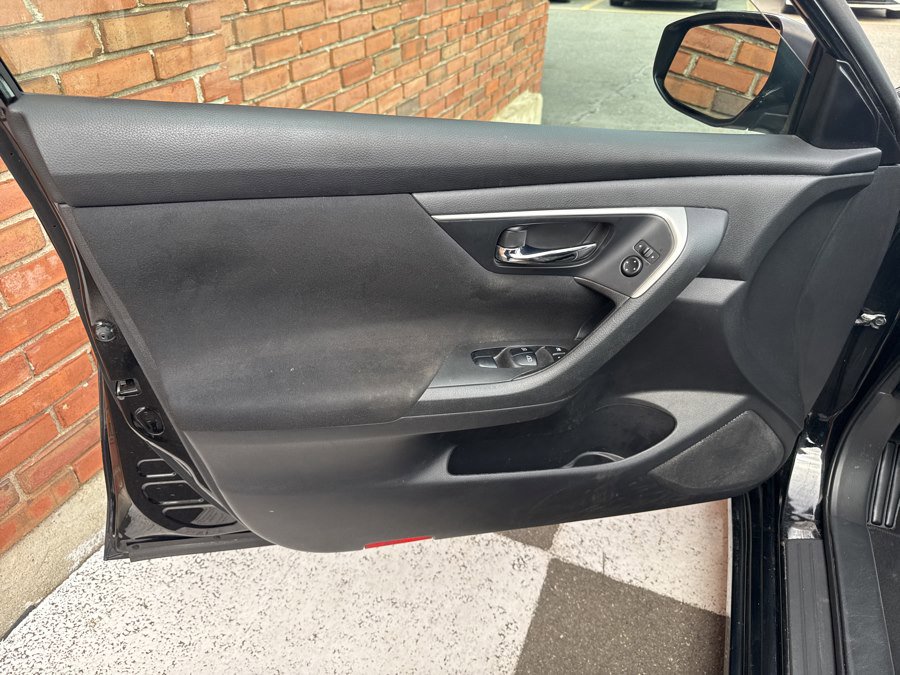 Used 2015 Nissan Altima 2.5 SV w/ Convenience Package FWD image 35