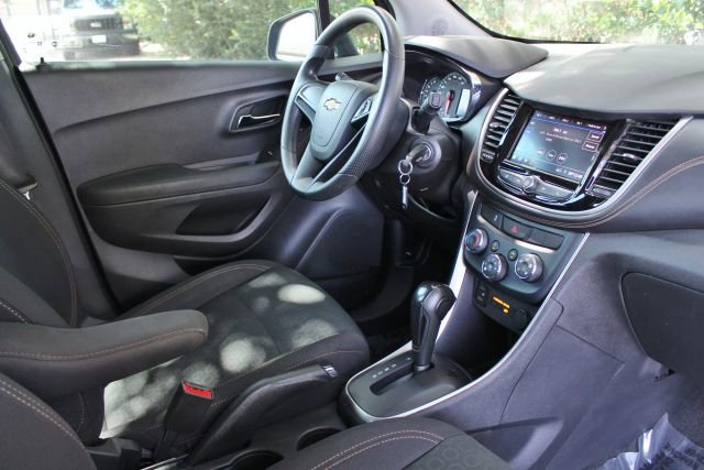 Used 2020 Chevrolet Trax LS image 14