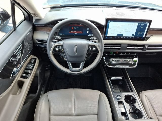 Used 2023 Lincoln Corsair Reserve w/ Equipment Group 201A AWD/4WD image 11