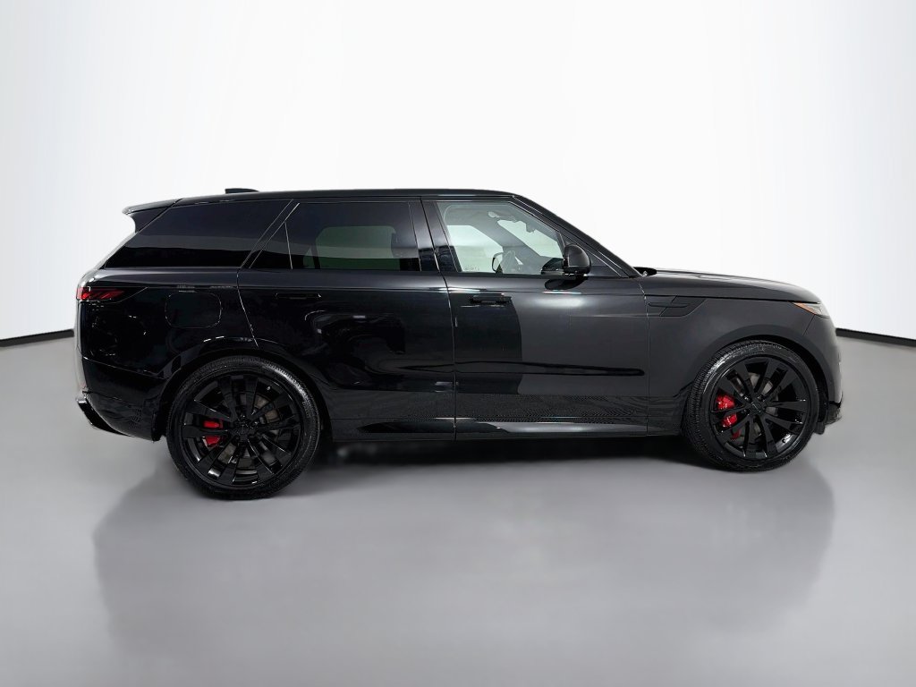 Used 2026 Land Rover Range Rover Sport Dynamic SE AWD/4WD image 4