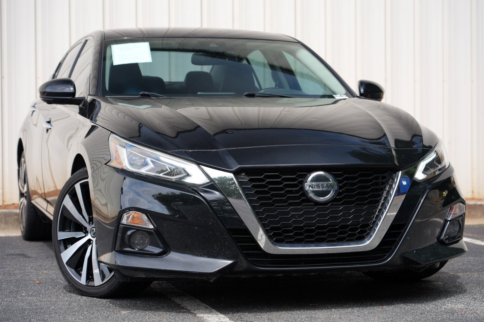 Used 2021 Nissan Altima 2.5 Platinum AWD/4WD image 2
