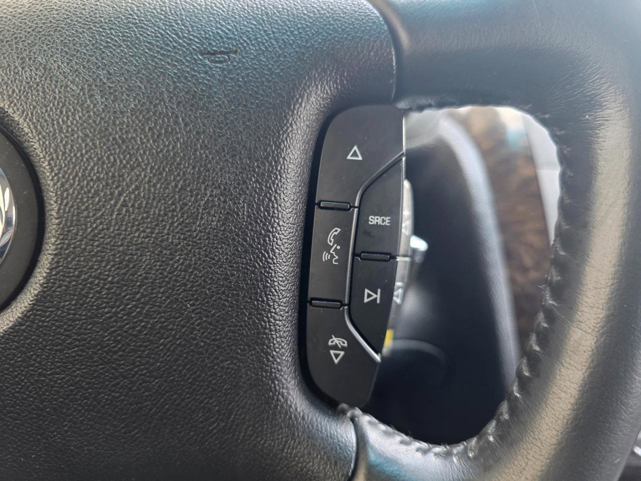 Used 2011 Cadillac DTS FWD image 16