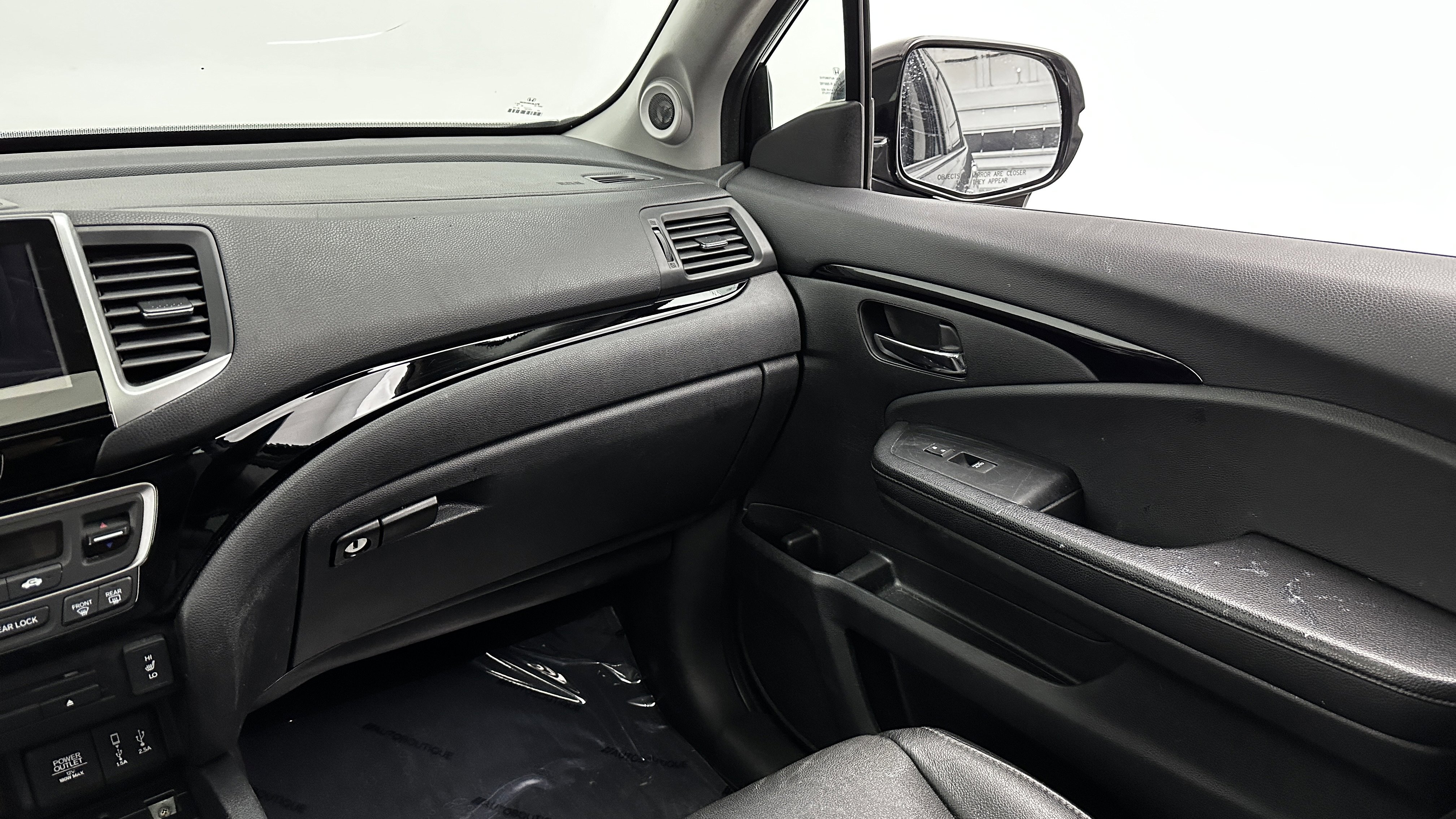Used 2018 Honda Pilot Touring image 28