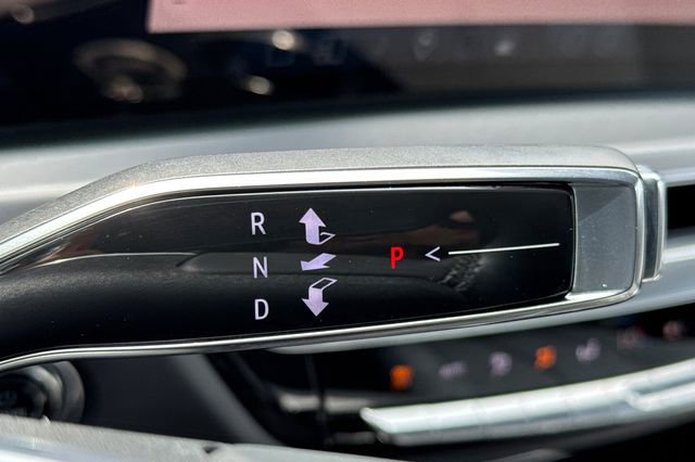 Used 2024 Cadillac Lyriq Sport RWD image 40