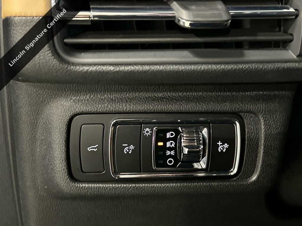 Certified 2023 Lincoln Corsair Reserve w/ Equipment Group 201A image 20