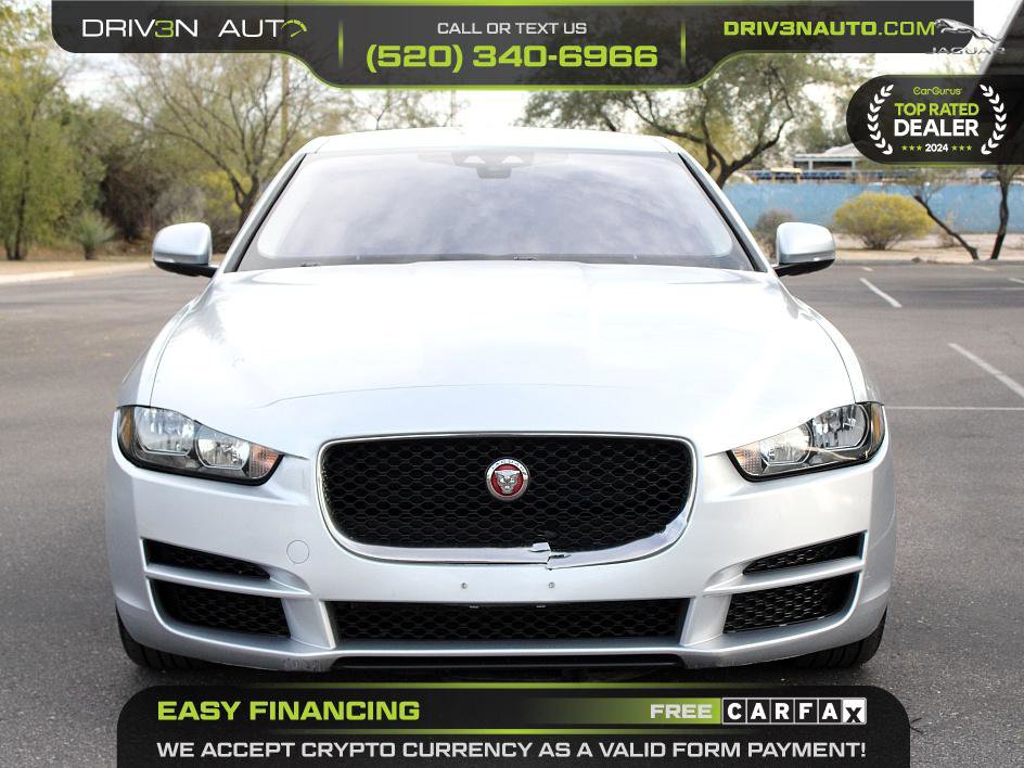 Used 2018 Jaguar XE Premium image 2