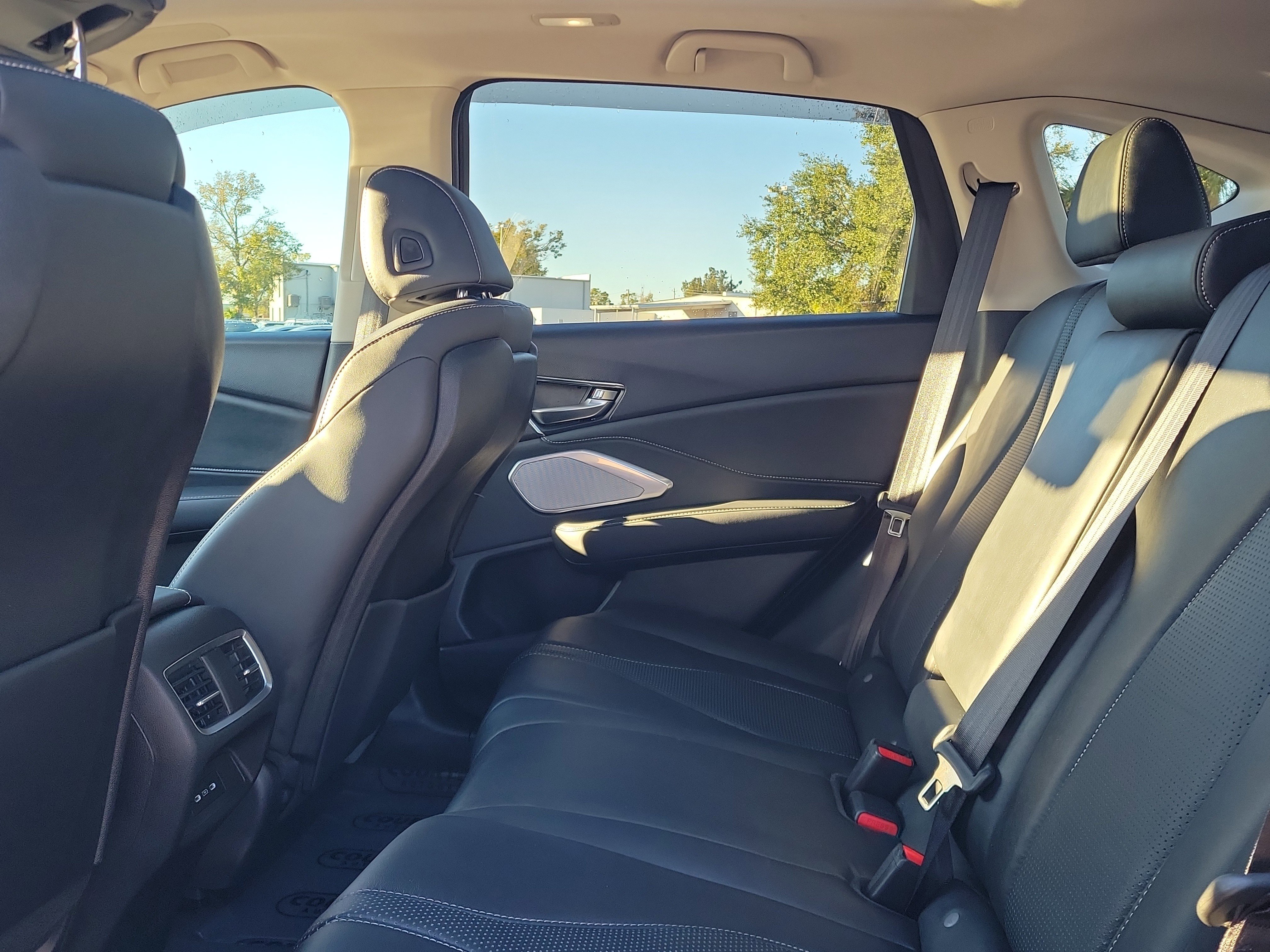 Used 2022 Acura RDX FWD w/ Technology Package image 12