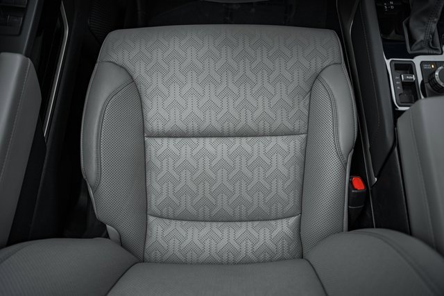 Used 2025 Toyota Tundra Limited image 34