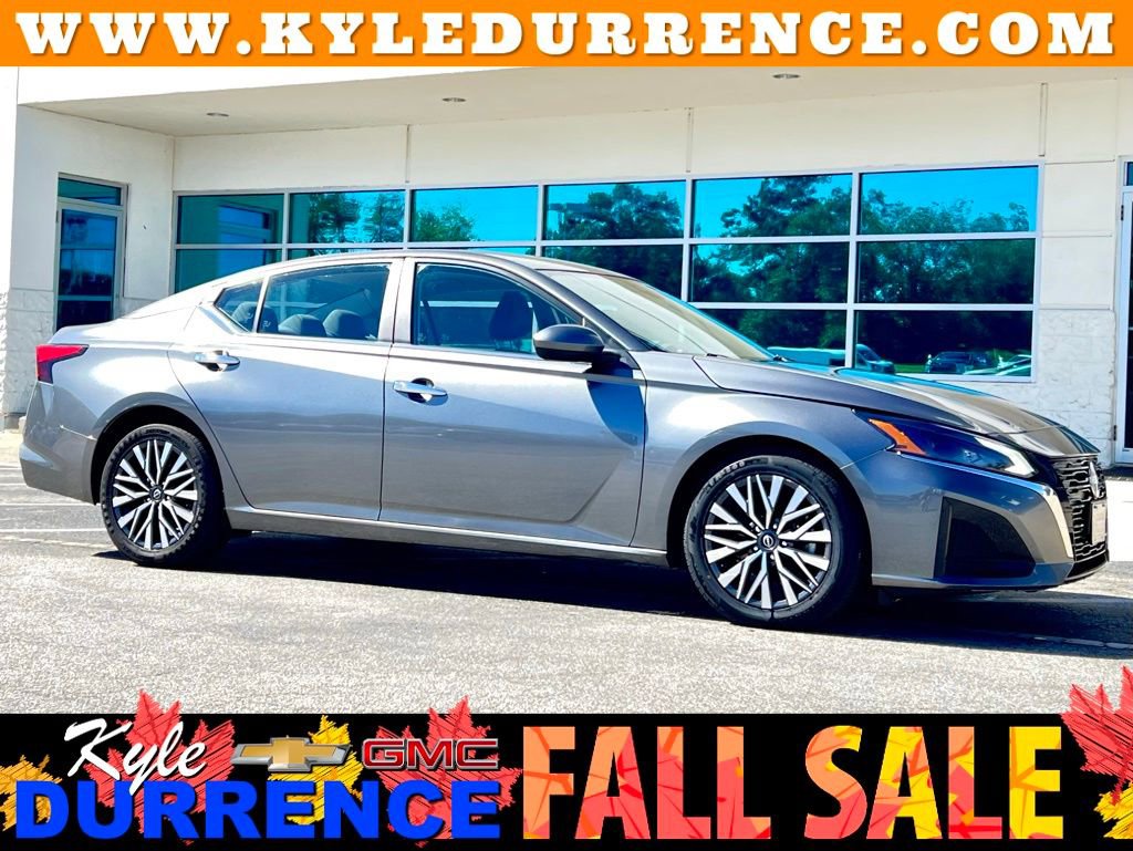 Used 2023 Nissan Altima 2.5 SV