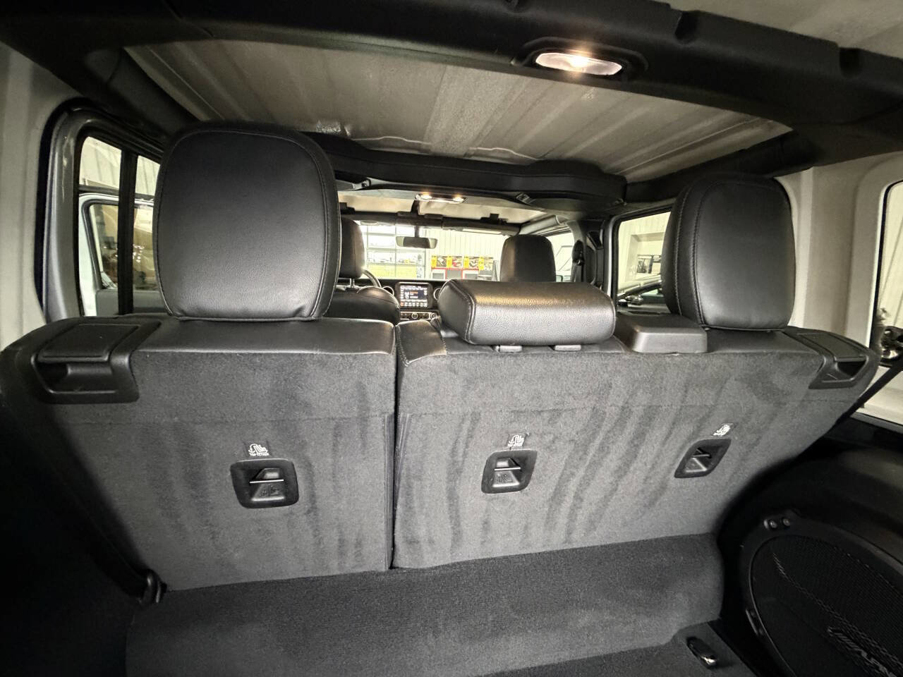 Used 2023 Jeep Wrangler Unlimited Sahara w/ Cold Weather Group image 20