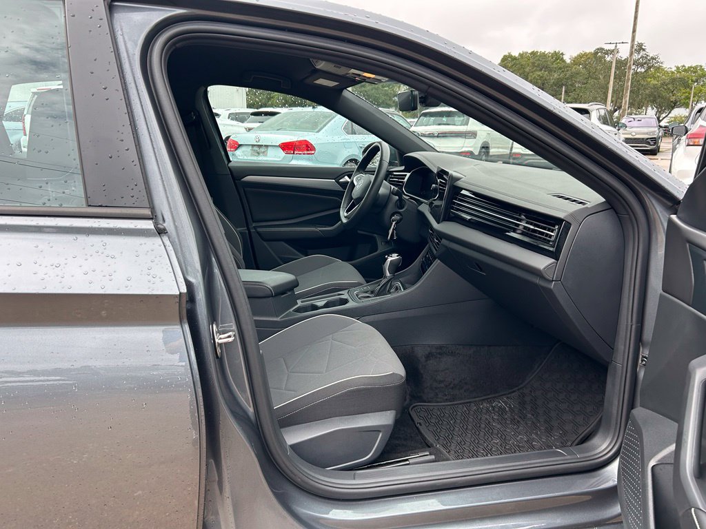 Used 2026 Volkswagen Jetta Sport FWD image 35