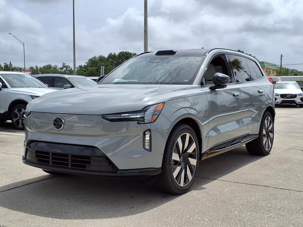 New 2025 Volvo EX90 Ultra image 3