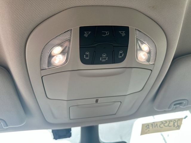 Used 2023 Chrysler Pacifica Touring-L FWD image 41