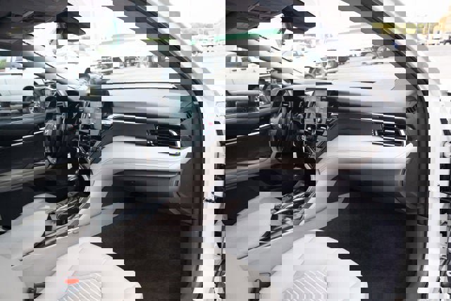 Used 2023 Toyota Camry SE image 36