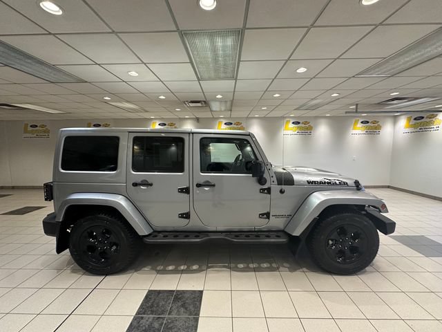 Used 2015 Jeep Wrangler Unlimited Sahara AWD/4WD image 3