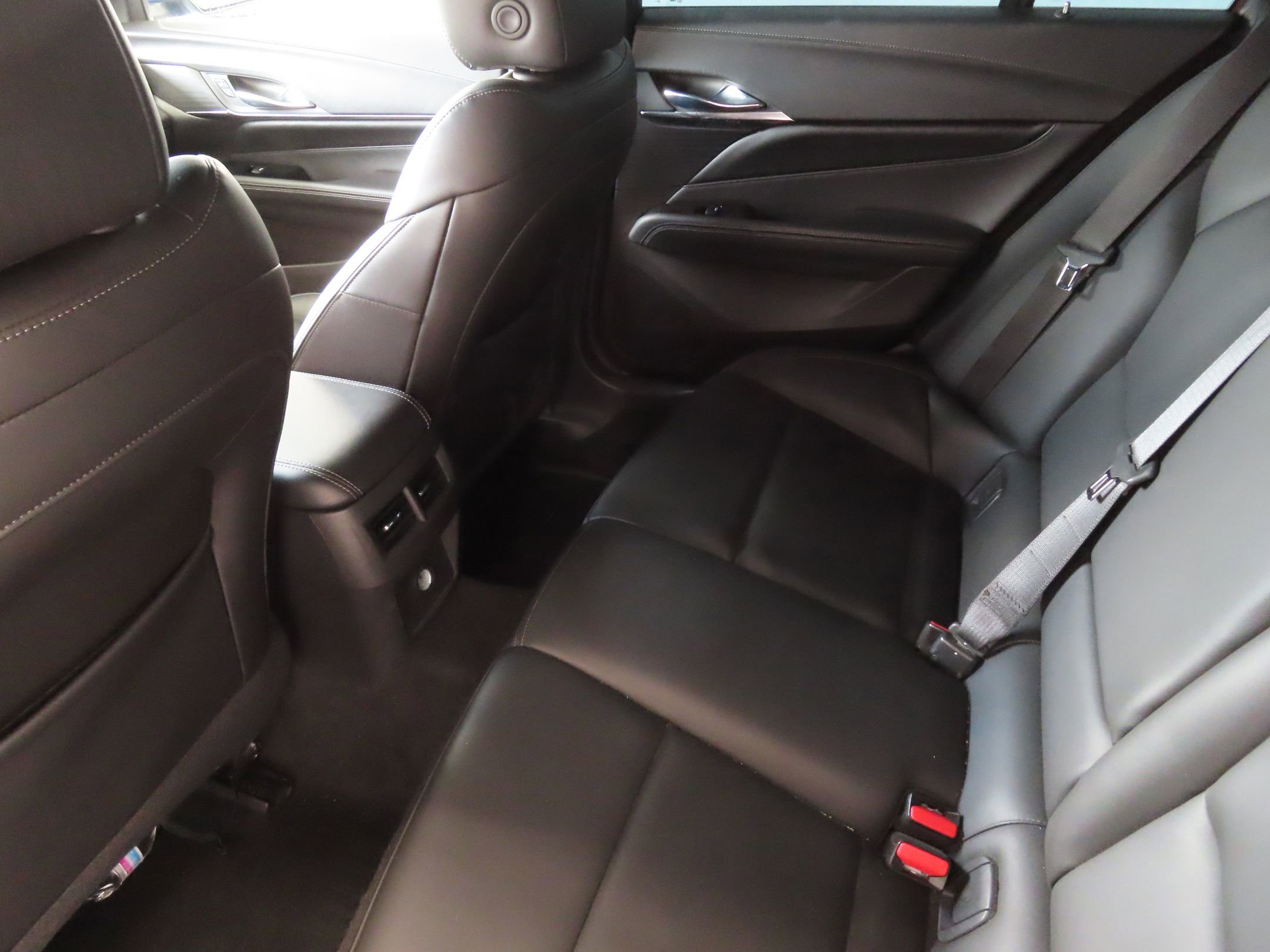 Used 2023 Cadillac CT4 Luxury image 22