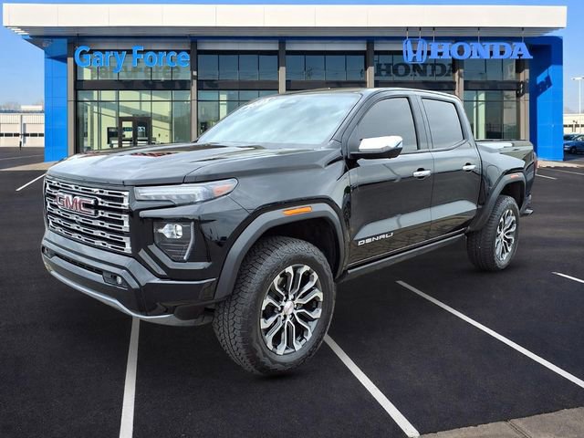 Used 2025 GMC Canyon Denali AWD/4WD image 4