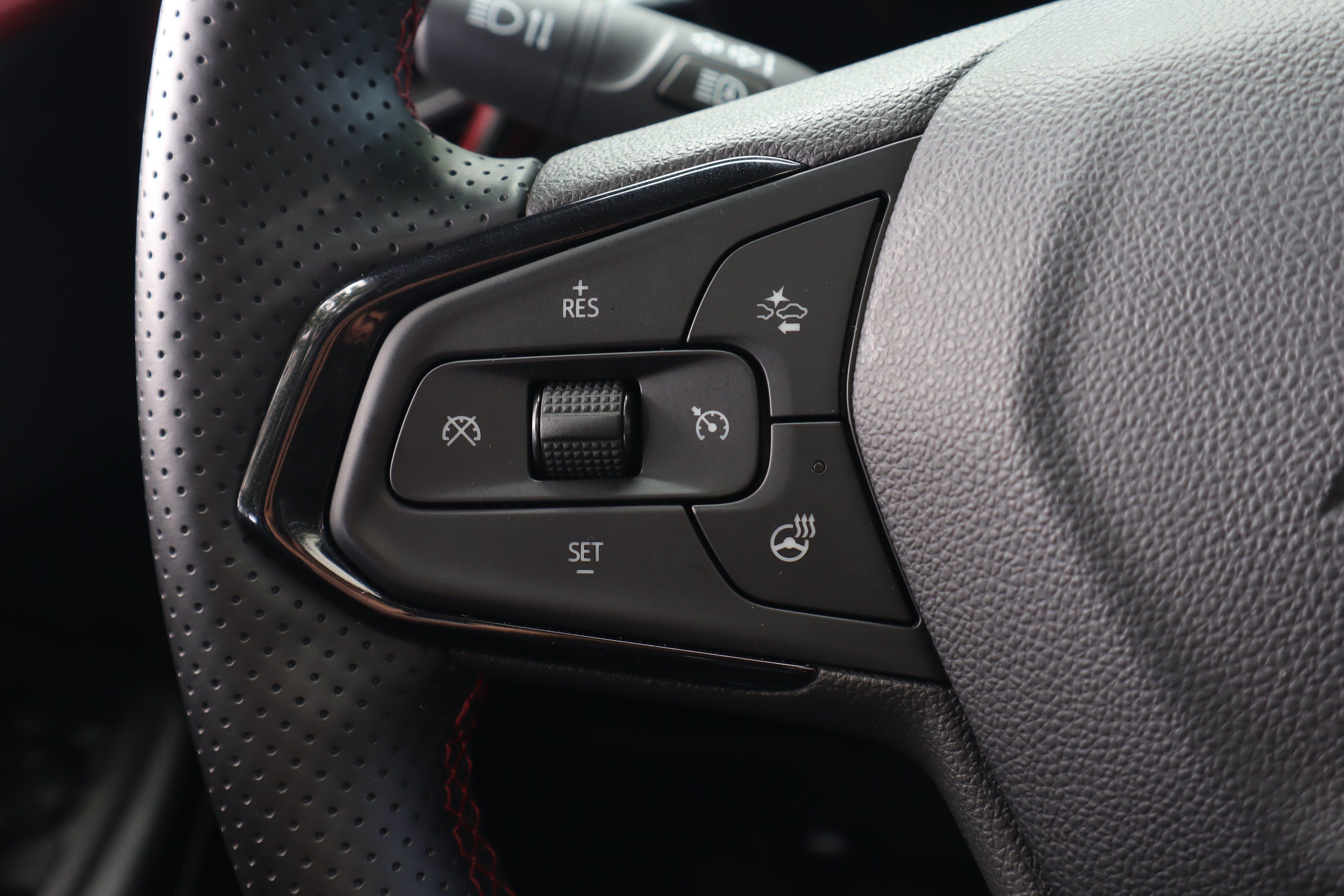 Used 2024 Chevrolet TrailBlazer RS w/ Convenience Package FWD image 18