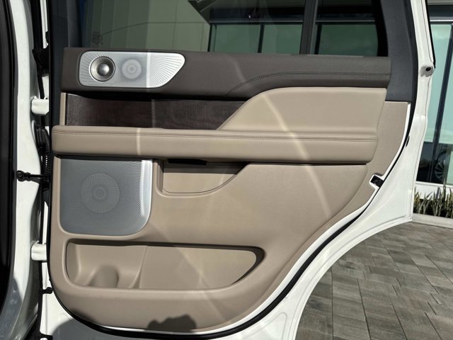 Certified 2024 Lincoln Navigator Reserve image 22