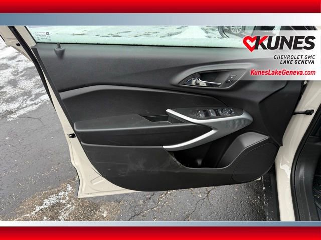 New 2026 Chevrolet Trax RS w/ Driver Confidence Package image 14