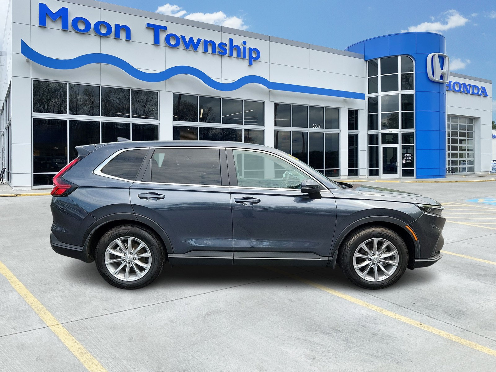 Used 2025 Honda CR-V EX image 7