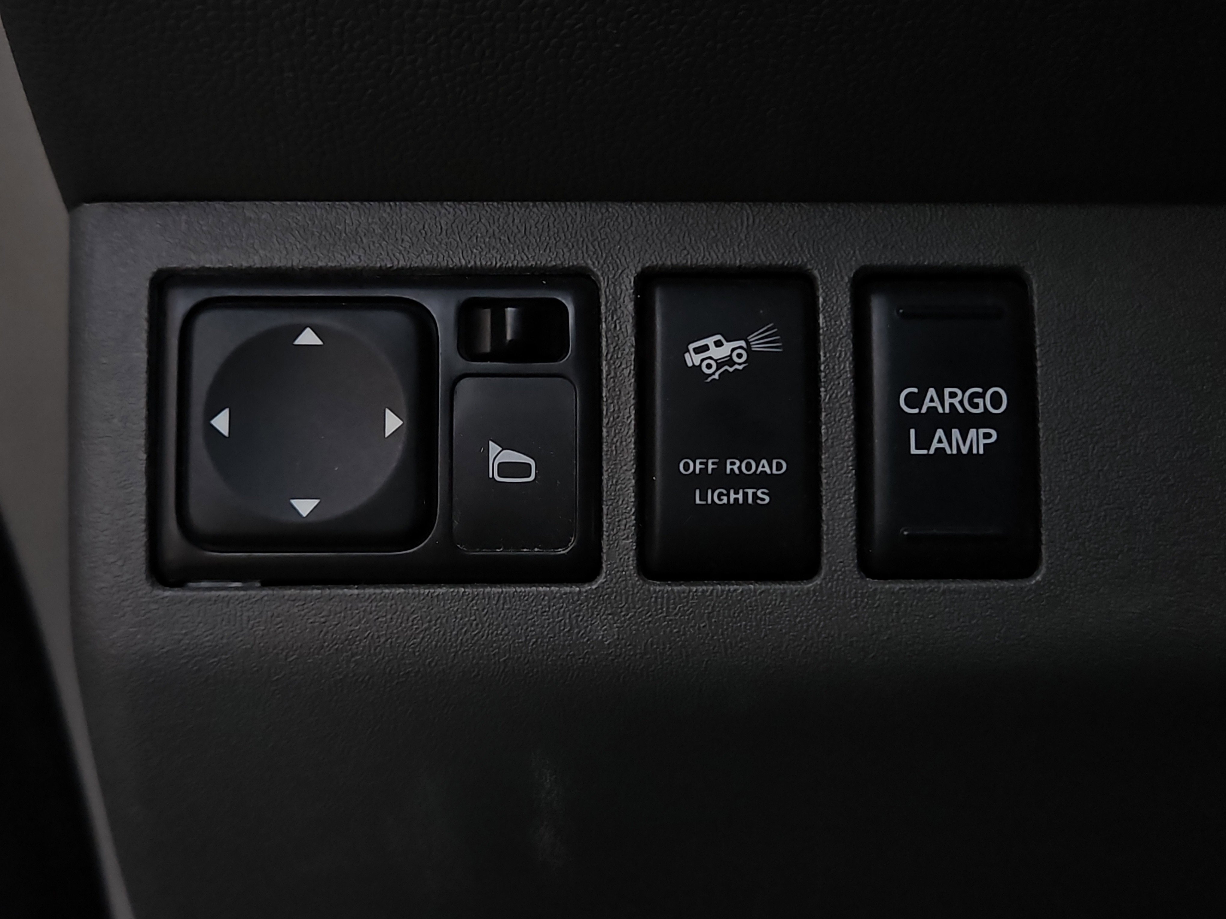 Used 2020 Nissan Frontier SV image 17