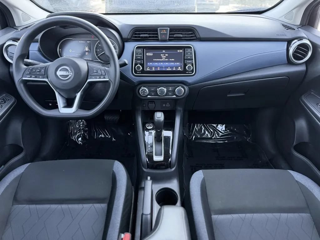 Used 2025 Nissan Versa SV FWD image 11