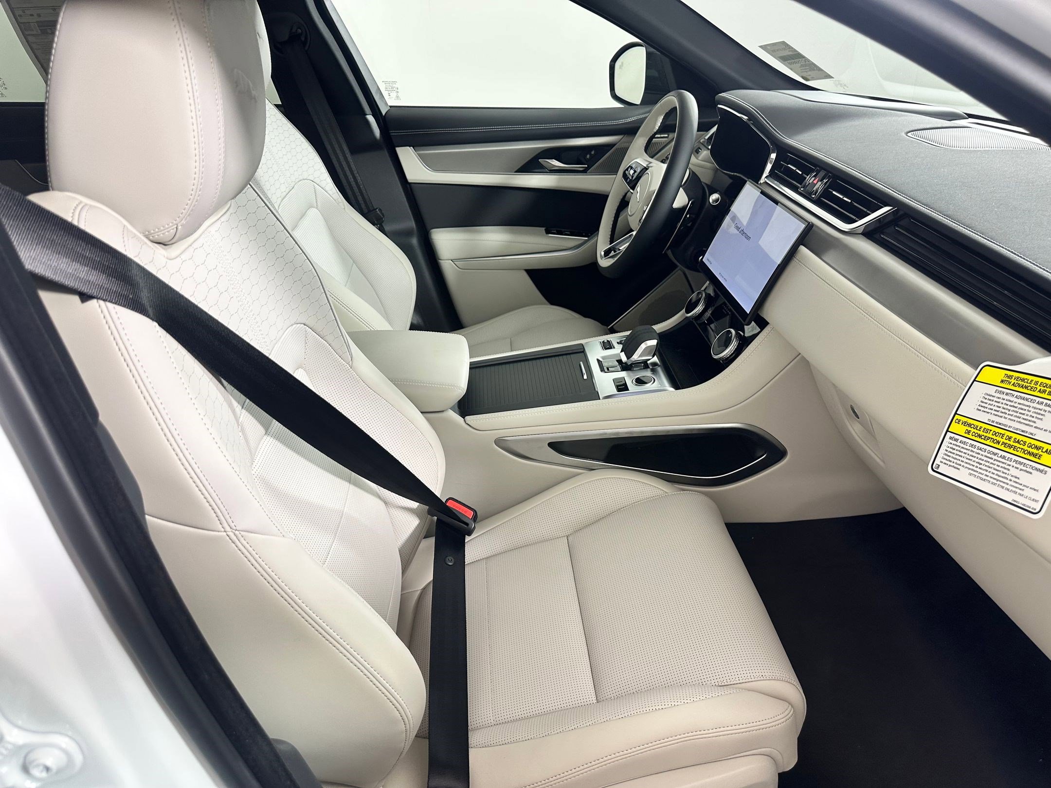 New 2026 Jaguar F-PACE R-Dynamic S image 19