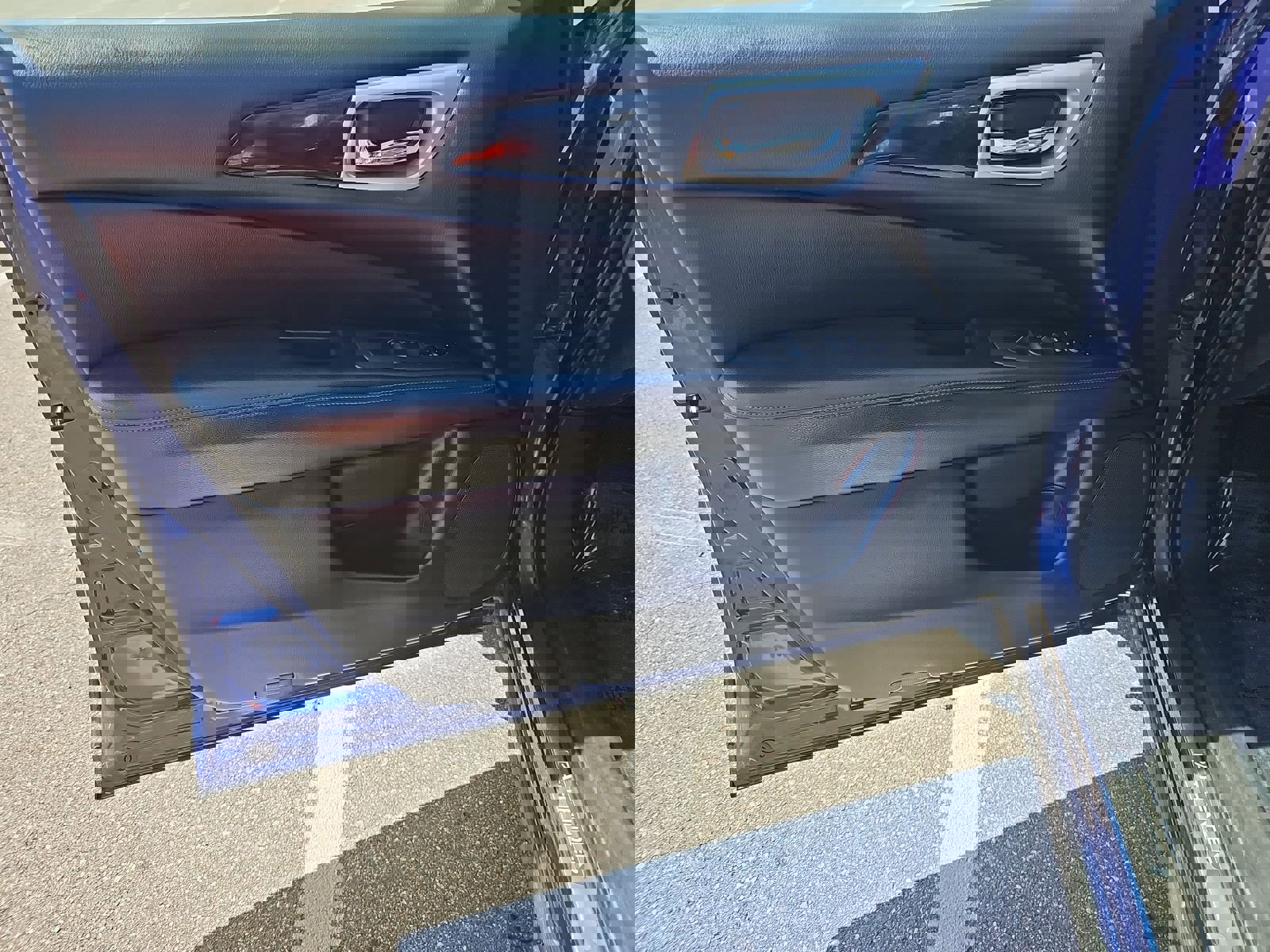 Used 2020 Nissan Pathfinder S image 12