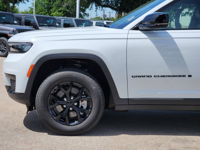 Certified 2025 Jeep Grand Cherokee L Altitude RWD image 9