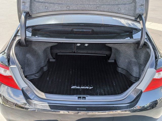Used 2015 Toyota Camry XSE FWD image 10