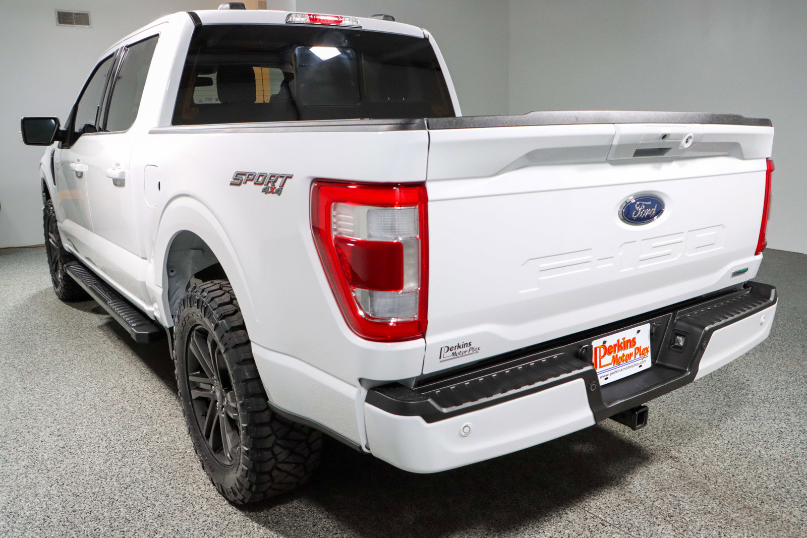 Used 2022 Ford F150 Lariat w/ Equipment Group 502A High image 10