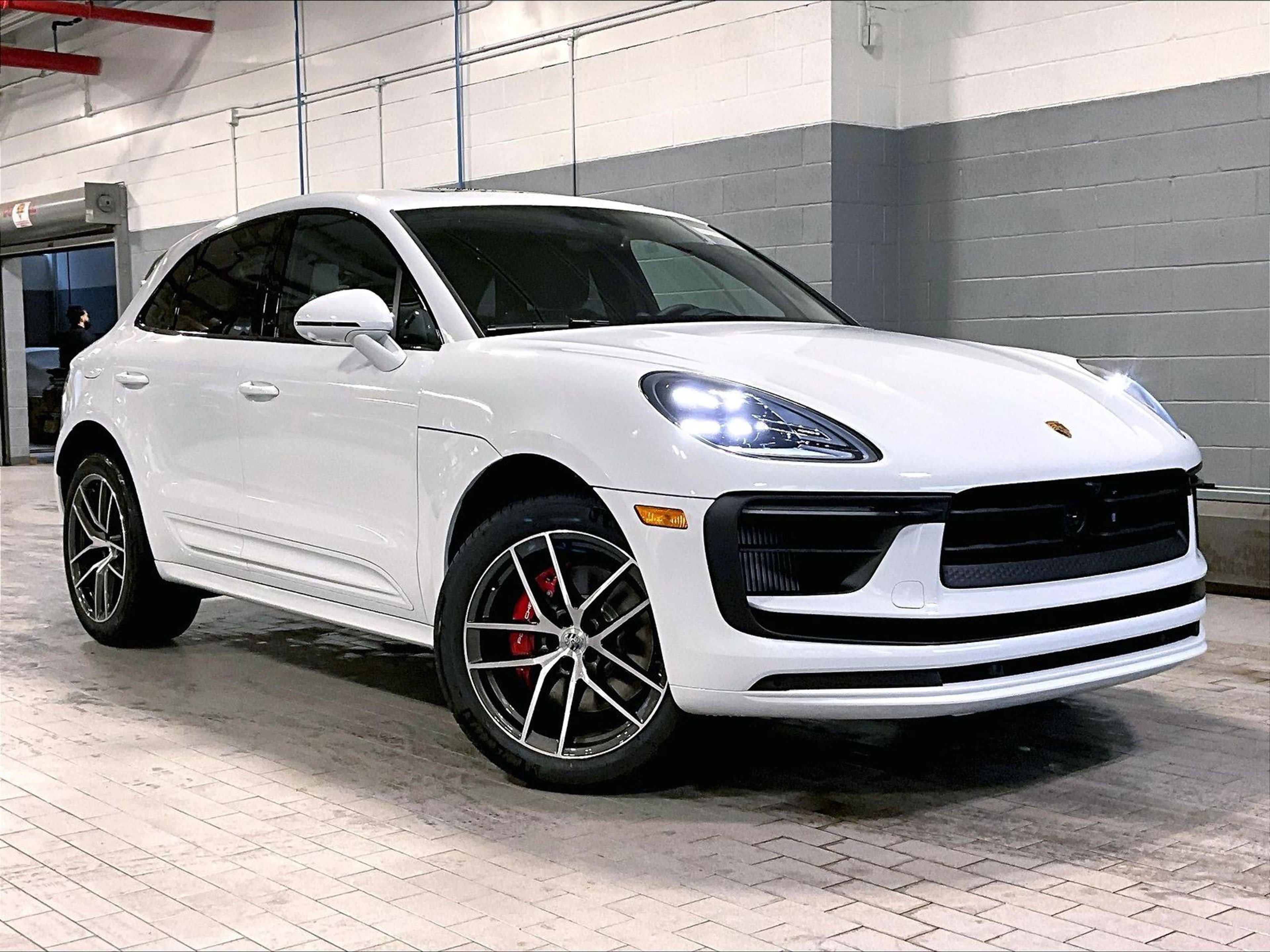 New 2026 Porsche Macan S image 7