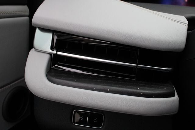 New 2026 Lincoln Navigator L Black Label AWD/4WD image 40