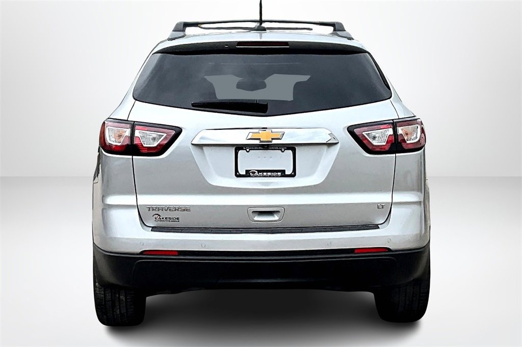 Used 2017 Chevrolet Traverse LT w/ Style and Technology Package image 6