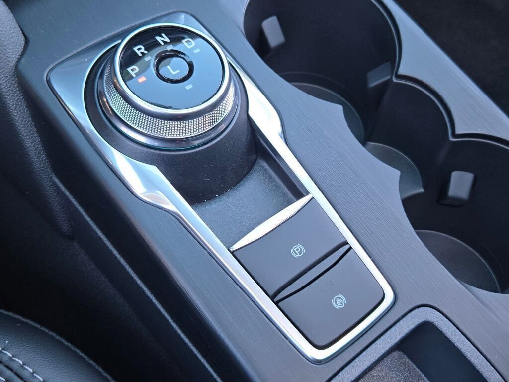New 2025 Ford Escape SE image 36