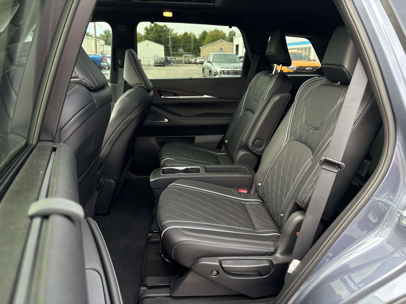 Used 2024 INFINITI QX60 Autograph w/ Cargo Package image 12