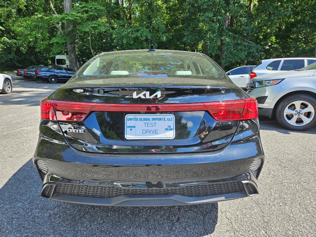 Used 2023 Kia Forte LXS FWD image 4