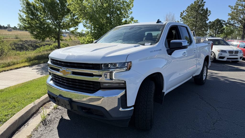 Used 2021 Chevrolet Silverado 1500 LT AWD/4WD image 2