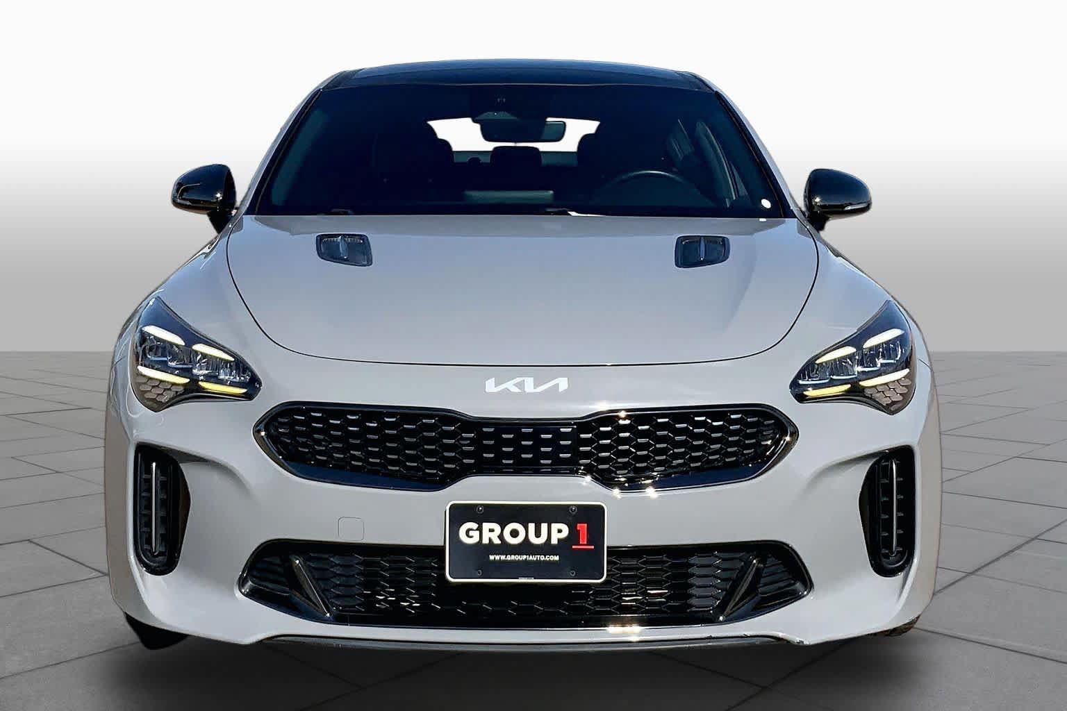 Used 2022 Kia Stinger GT1 w/ Red Interior Color Package RWD image 4