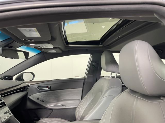 Used 2020 Toyota Avalon Limited w/ Advanced Safety Package image 11