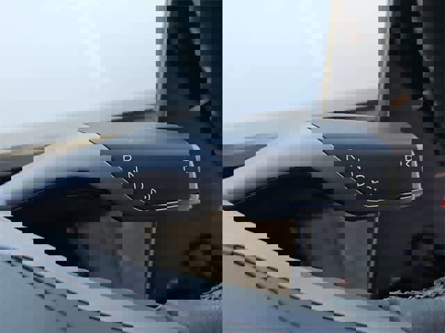 Used 2023 Tesla Model 3 Standard Range image 30